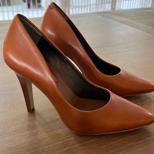 Banana Republic heels